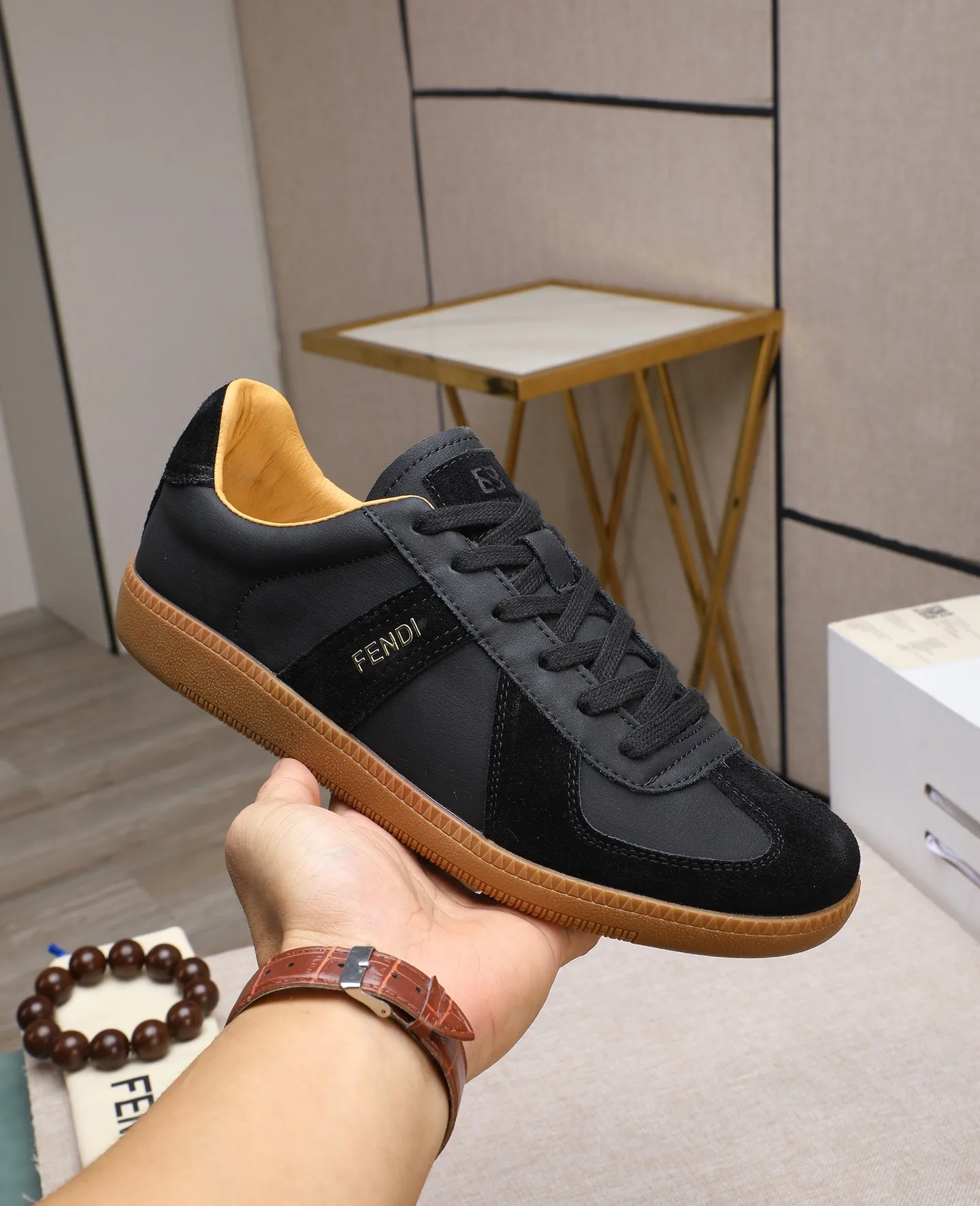 Men's shoes 💰420🕷🕷[FENDI] Fendi fashionable casual men's shoes 🇨🇳Original official website 1:1 model opening, new models are available first 💯Not high-profile but avant-garde, simple About low-key and fashionable, super versatile style 🌿 Made of original cowhide ➕ Pigskin lining 🎋 The version is comfortable on the feet, so rigorous for any small place, and the workmanship is first-class 🍍38-44 Large quantities in stock
